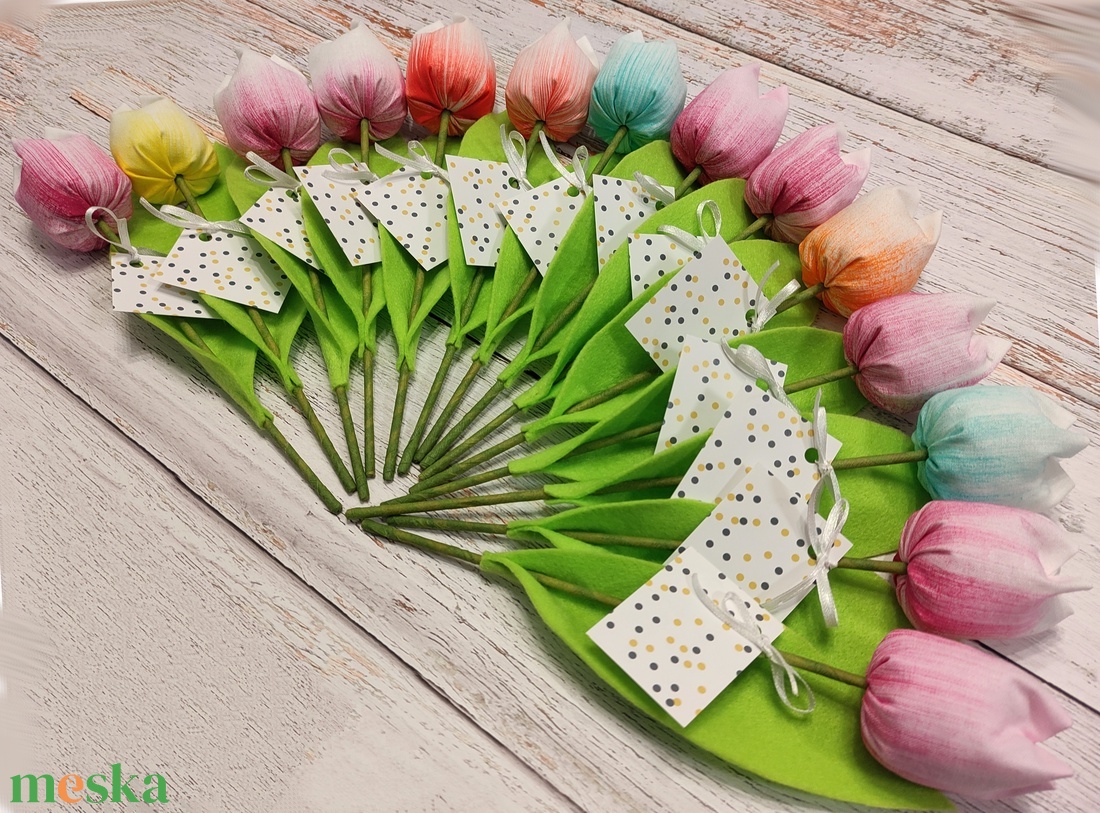 Esküvői köszönő ajándék, kézzel festett textil tulipán kísérő kártyával több színben - esküvő - emlék & ajándék - köszönőajándék - Meska.hu Esküvői köszönő ajándék, kézzel festett textil tulipán kísérő kártyával több színben - esküvő - emlék & ajándék - köszönőajándék - Meska.hu