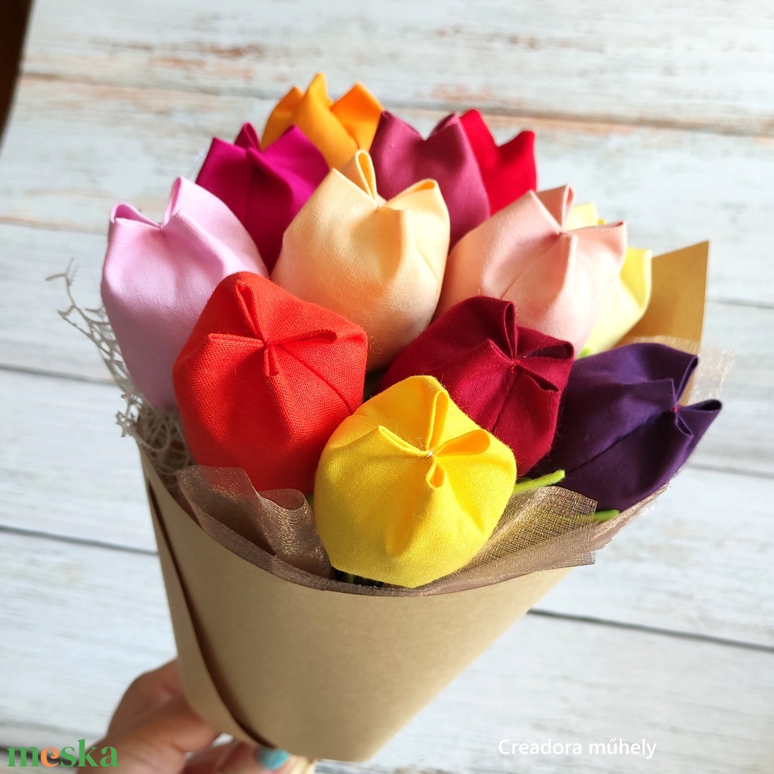 Anyák napi textil tulipán csokor natúr csomagolásban kísérő kártyával 12 szál/cs  - otthon & lakás - dekoráció - virágdísz és tartó - csokor & virágdísz - Meska.hu