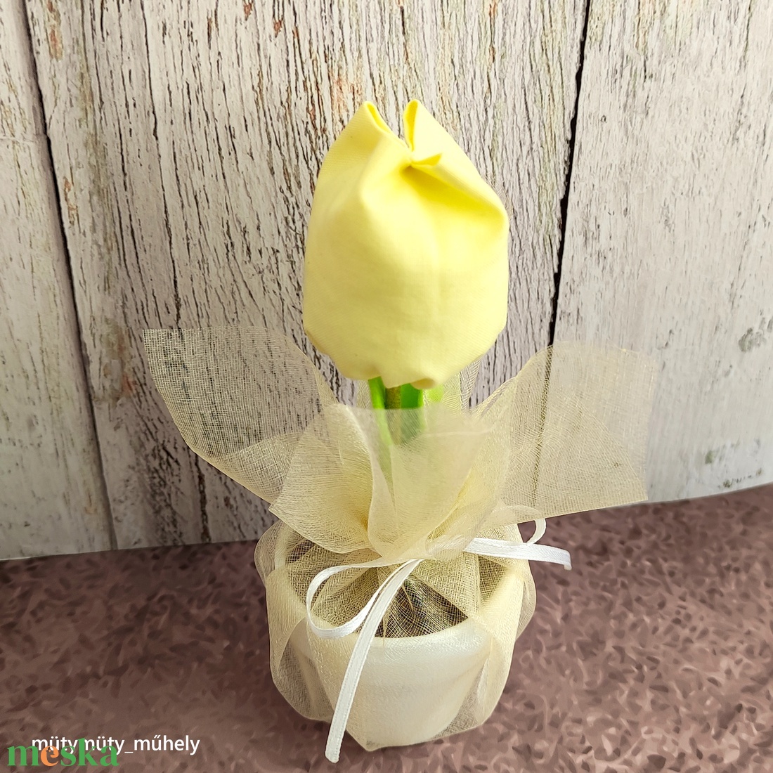 Anyák napi cserepes tulipán organzával, többféle szín. - otthon & életmód - dekoráció - virágdísz és tartó - csokor & virágdísz - Meska.hu Anyák napi cserepes tulipán organzával, többféle szín. - otthon & életmód - dekoráció - virágdísz és tartó - csokor & virágdísz - Meska.hu