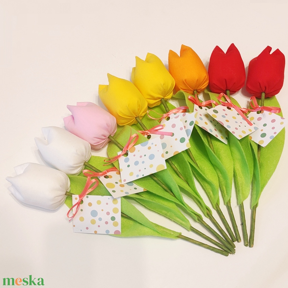 Textil tulipán kísérő kártyával, 8 db/cs egyedi összeállítás - otthon & életmód - dekoráció - virágdísz és tartó - csokor & virágdísz - Meska.hu Textil tulipán kísérő kártyával, 8 db/cs egyedi összeállítás - otthon & életmód - dekoráció - virágdísz és tartó - csokor & virágdísz - Meska.hu