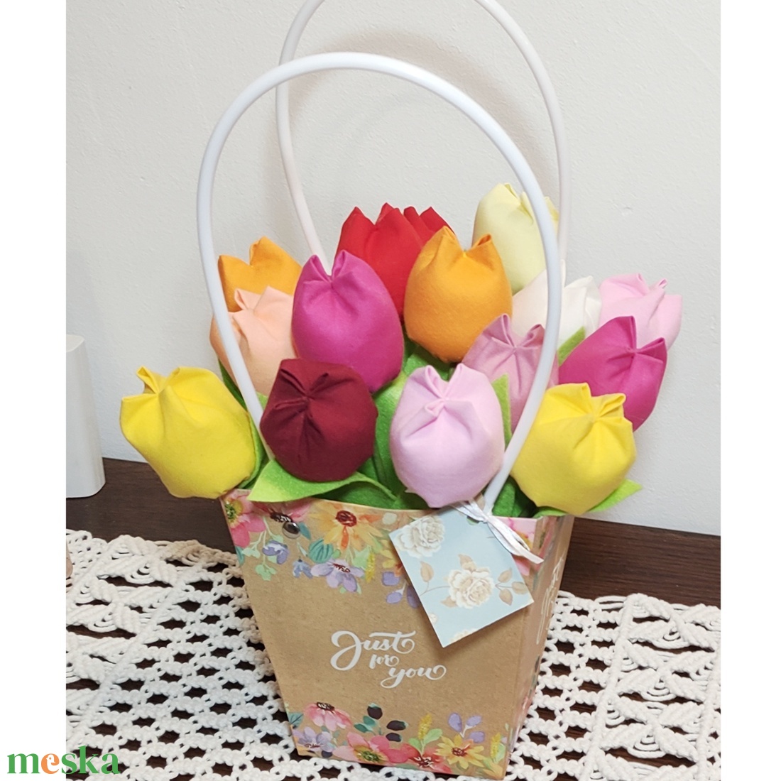 Textil tulipánok táskában - otthon & életmód - dekoráció - virágdísz és tartó - csokor & virágdísz - Meska.hu Textil tulipánok táskában - otthon & életmód - dekoráció - virágdísz és tartó - csokor & virágdísz - Meska.hu