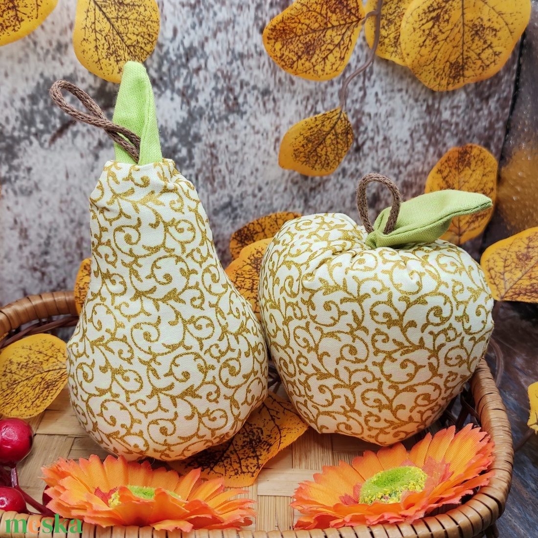 Textil alma és körte dekoráció, arany ősz - otthon & életmód - dekoráció - dísztárgy - Meska.hu Textil alma és körte dekoráció, arany ősz - otthon & életmód - dekoráció - dísztárgy - Meska.hu