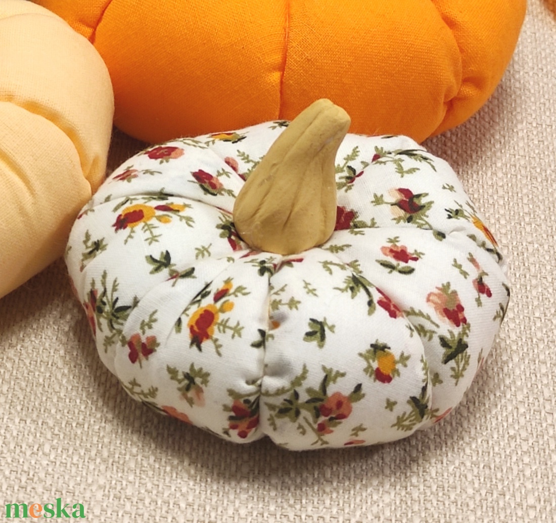 Textil tök kicsi, több szín, lakásdekoráció - otthon & életmód - dekoráció - dísztárgy - Meska.hu