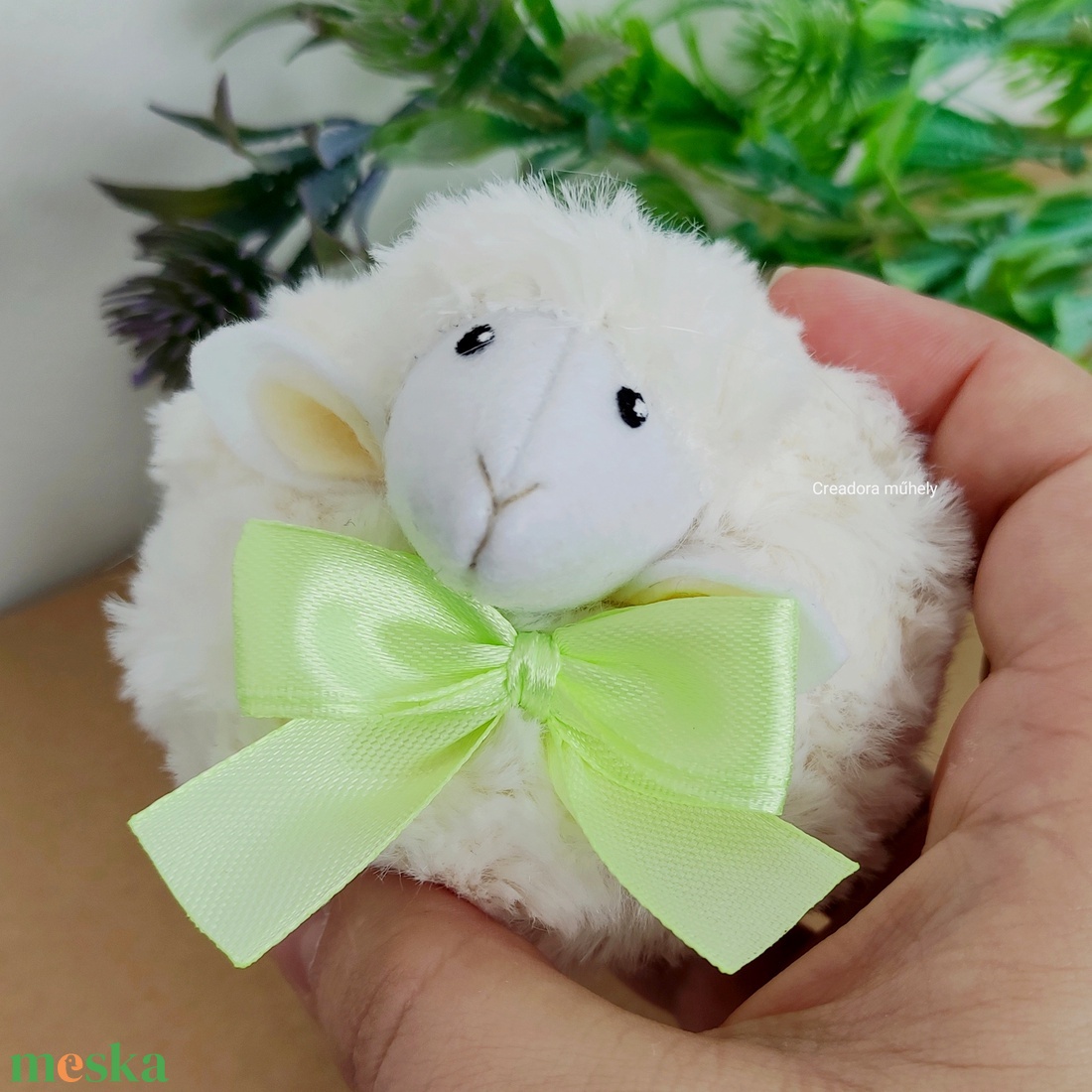 Plüss bárány zöld masnival - otthon & életmód - dekoráció - dísztárgy - Meska.hu Plüss bárány zöld masnival - otthon & életmód - dekoráció - dísztárgy - Meska.hu