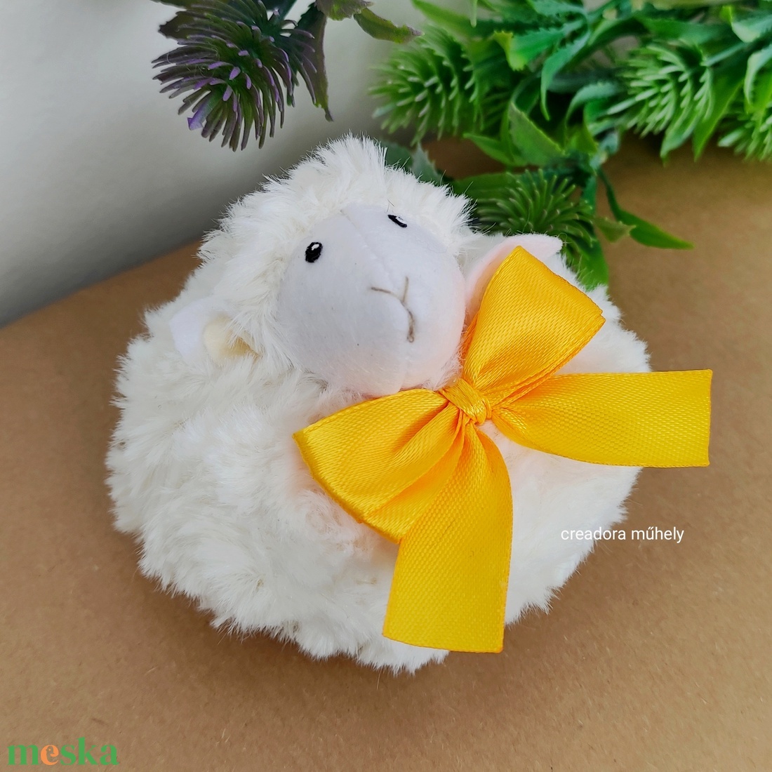 Plüss bárány narancssárga masnival - otthon & életmód - dekoráció - dísztárgy - Meska.hu