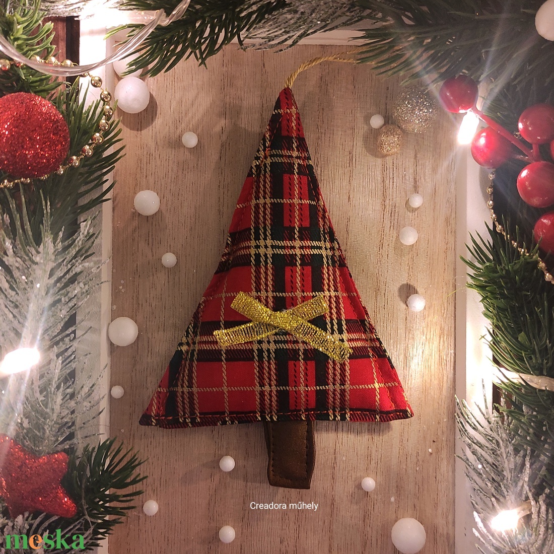 Karácsonyfa függő dísz, textil fenyőfa piros-arany kockás - karácsony - karácsonyi lakásdekoráció - karácsonyi lakásdíszek - Meska.hu