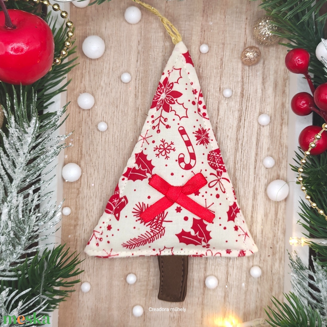 Karácsonyfa függő, textil fenyőfa, krém piros mintás - karácsony - karácsonyi lakásdekoráció - karácsonyi lakásdíszek - Meska.hu