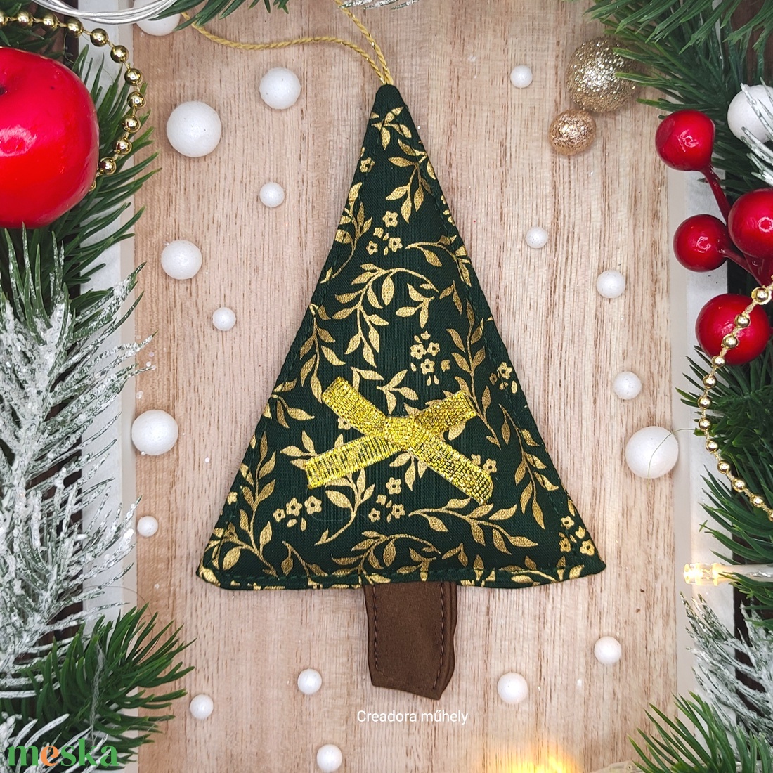 Karácsonyfa függő, textil fenyőfa függő díszzöld arany indás - karácsony - karácsonyi lakásdekoráció - karácsonyi lakásdíszek - Meska.hu