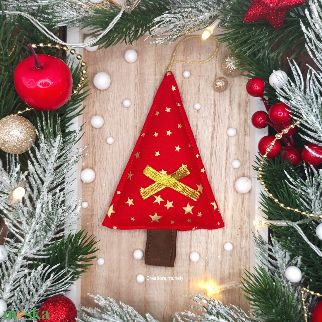 Karácsonyfa függő, textil fenyőfa, piros arany csillagos - karácsony - karácsonyi lakásdekoráció - karácsonyi lakásdíszek - Meska.hu