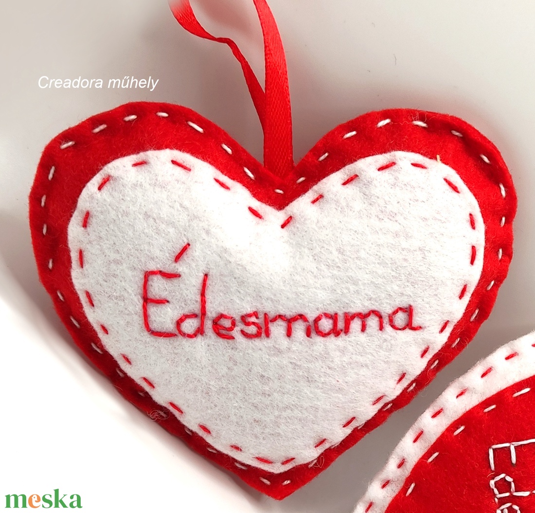 Névre szóló karácsonyi szív díszek - karácsony - karácsonyi lakásdekoráció - karácsonyfadíszek - Meska.hu