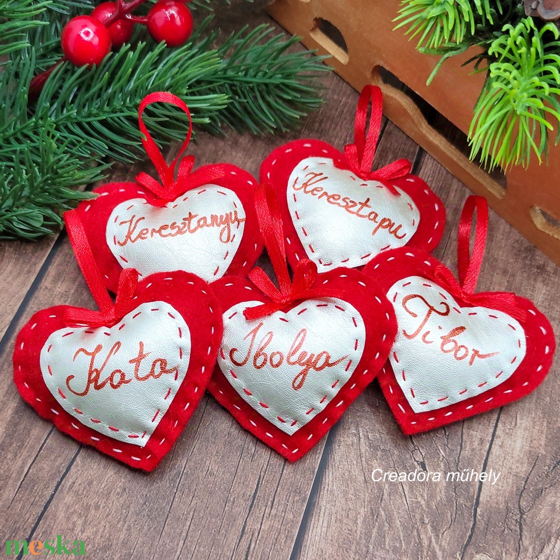 Névre szóló karácsonyi szív függő dísz, kicsi piros - karácsony - karácsonyi lakásdekoráció - karácsonyfadíszek - Meska.hu
