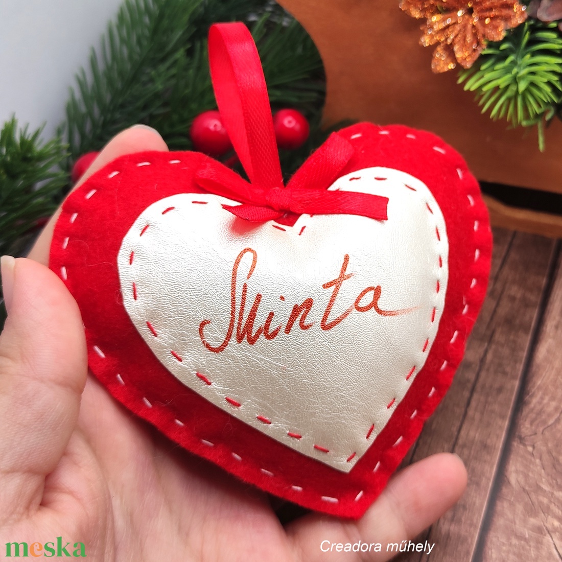 Névre szóló karácsonyi szív függő dísz, nagy piros - karácsony - karácsonyi lakásdekoráció - karácsonyfadíszek - Meska.hu