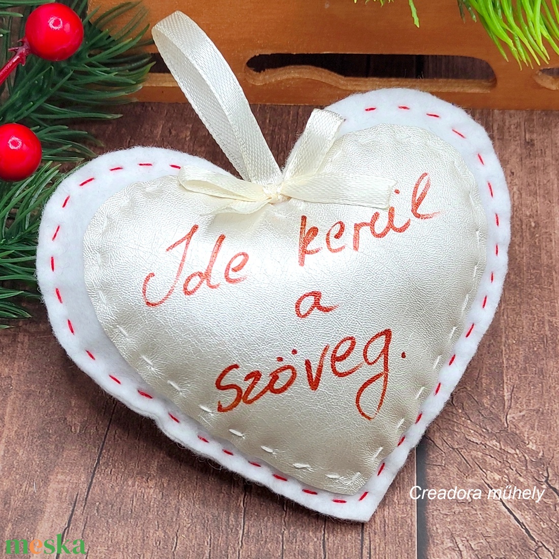 Karácsonyi szív függő dísz, egyedileg, saját kezűleg írható - karácsony - karácsonyi lakásdekoráció - karácsonyfadíszek - Meska.hu