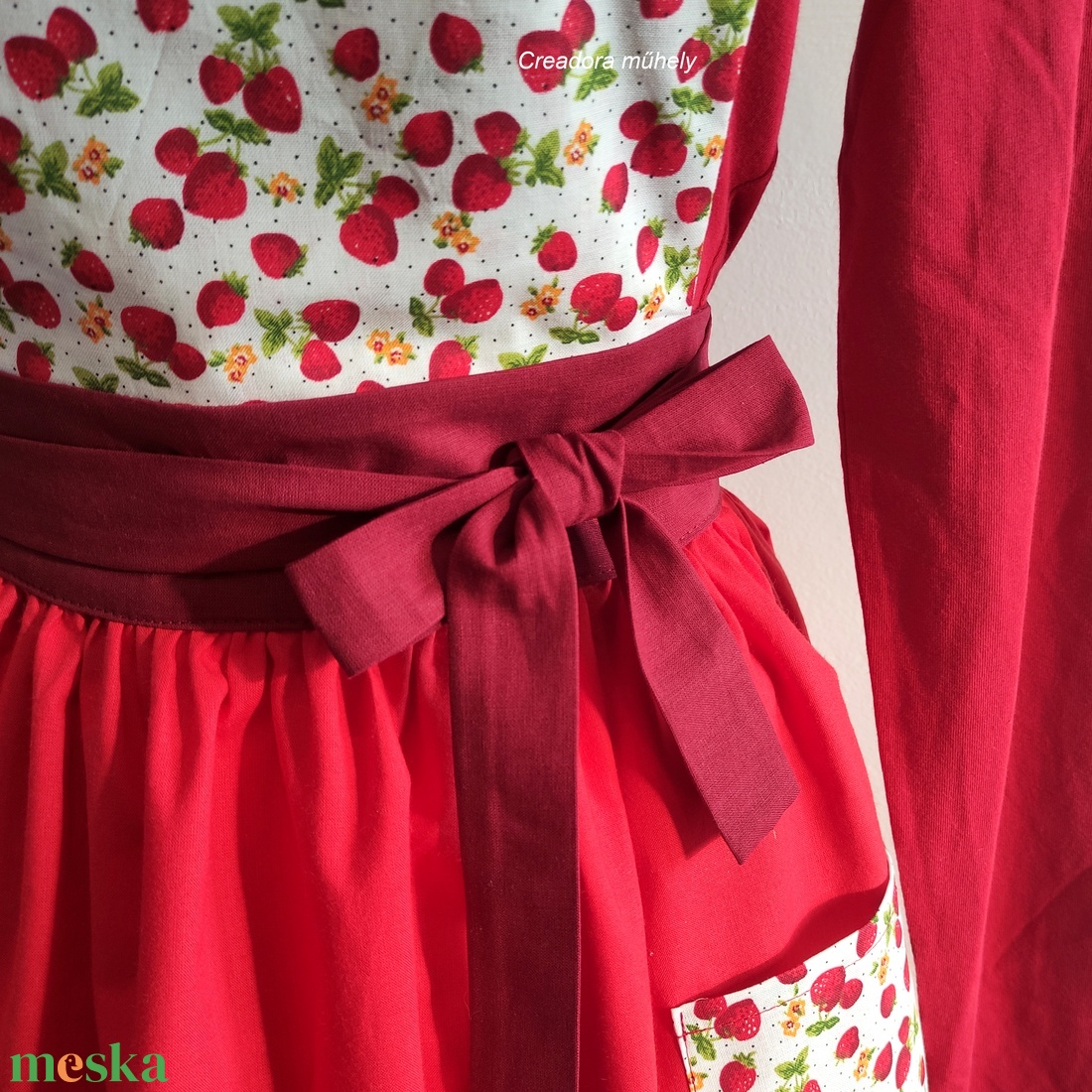 Csinos női kötény - otthon & életmód - konyhafelszerelés, tálalás - konyhai textil - kötény - Meska.hu