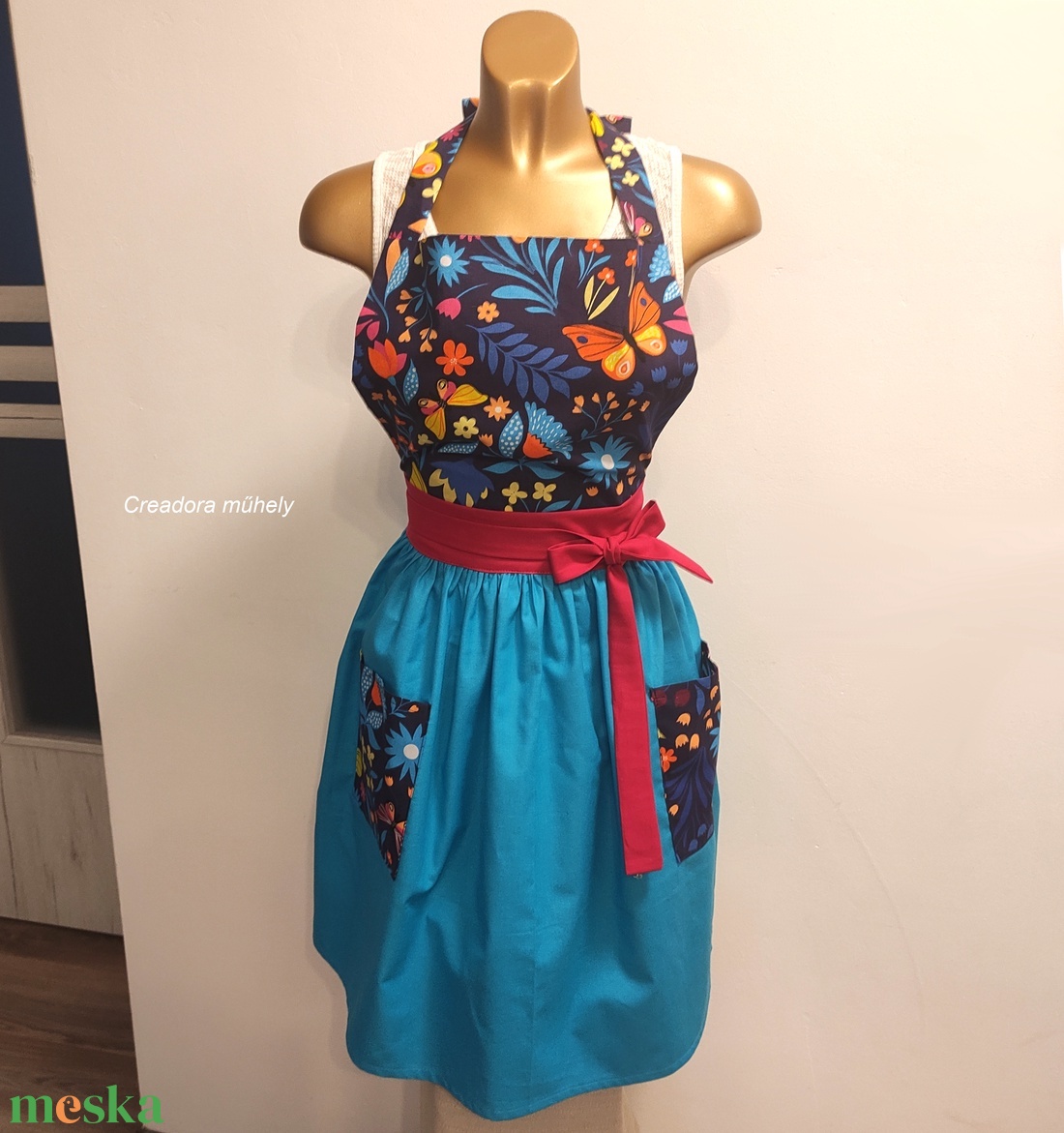 Csinos női kötény - otthon & életmód - konyhafelszerelés, tálalás - konyhai textil - kötény - Meska.hu