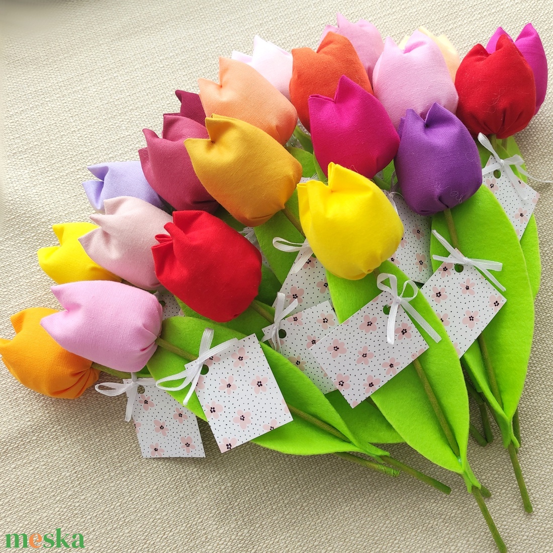 Nőnapi, anyák napi tulipán csomag, textil tulipánok kísérőkártyával - otthon & életmód - virágdekoráció - virágok - virágcsokor - Meska.hu