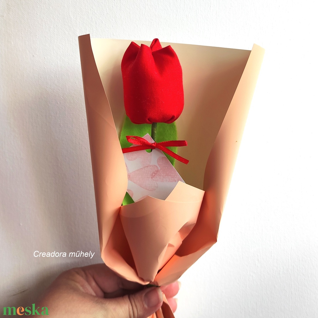 Textil tulipán csomagolva kísérő kártyával 3 csokor/csomag, több színben - otthon & életmód - virágdekoráció - virágok - szálas virág - Meska.hu