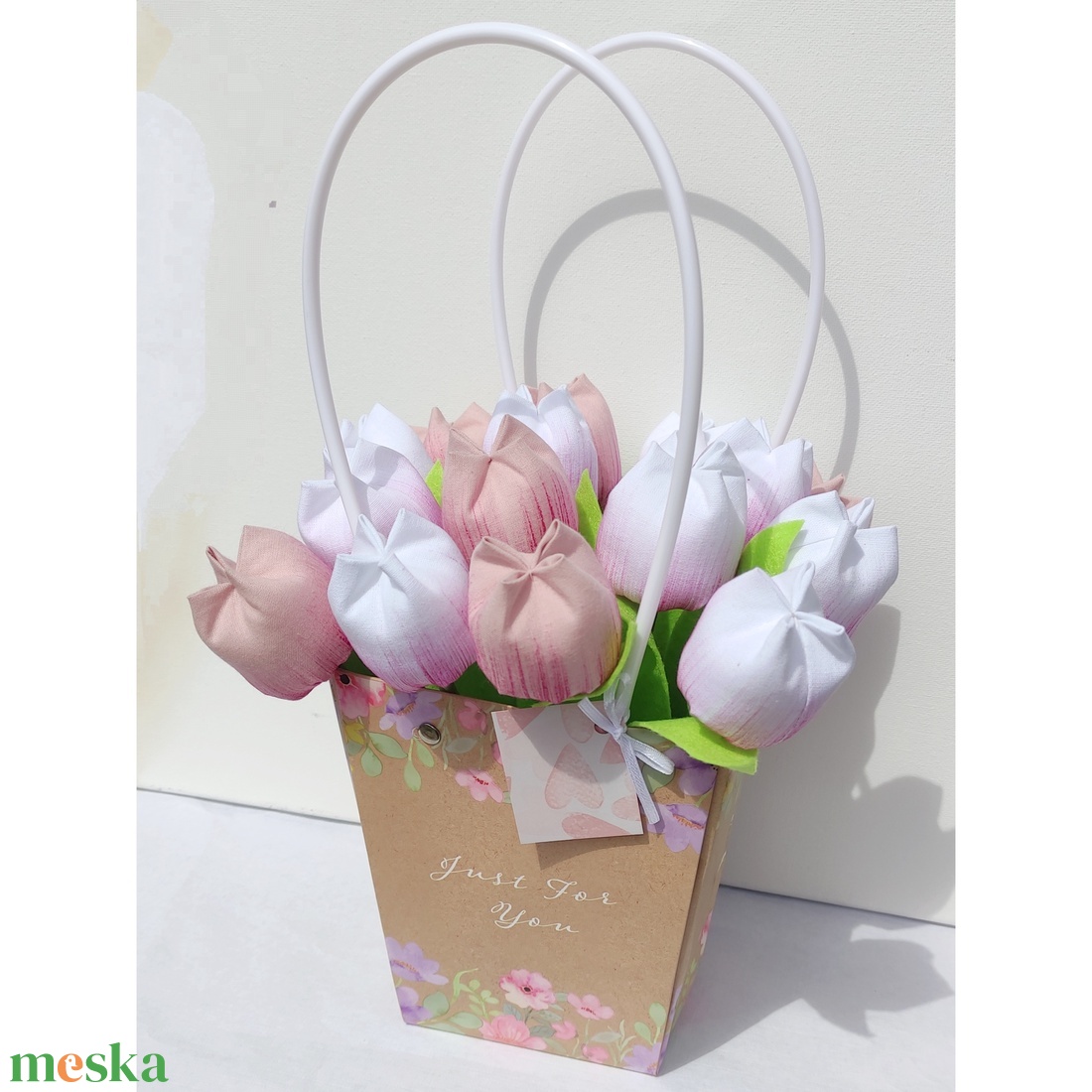 Virágtáska textil tulipánokkal - otthon & életmód - virágdekoráció - virágok - virágbox - Meska.hu