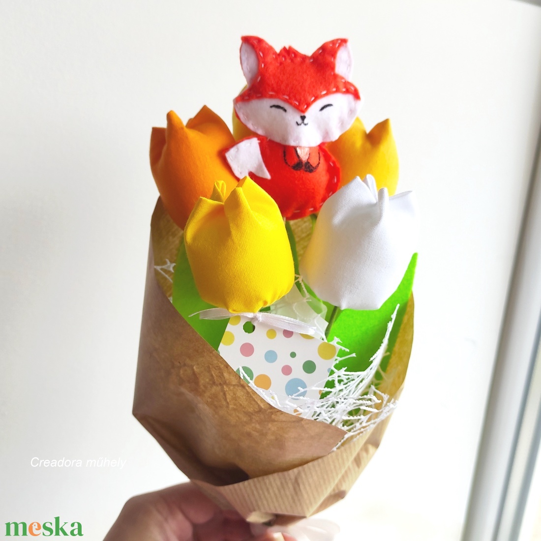 Ballagási virágcsokor, óvodai bölcsődei ballagó csokor, textil tulipánok filc figurával, személyre szabható örökcsokor - otthon & életmód - virágdekoráció - virágok - virágcsokor - Meska.hu