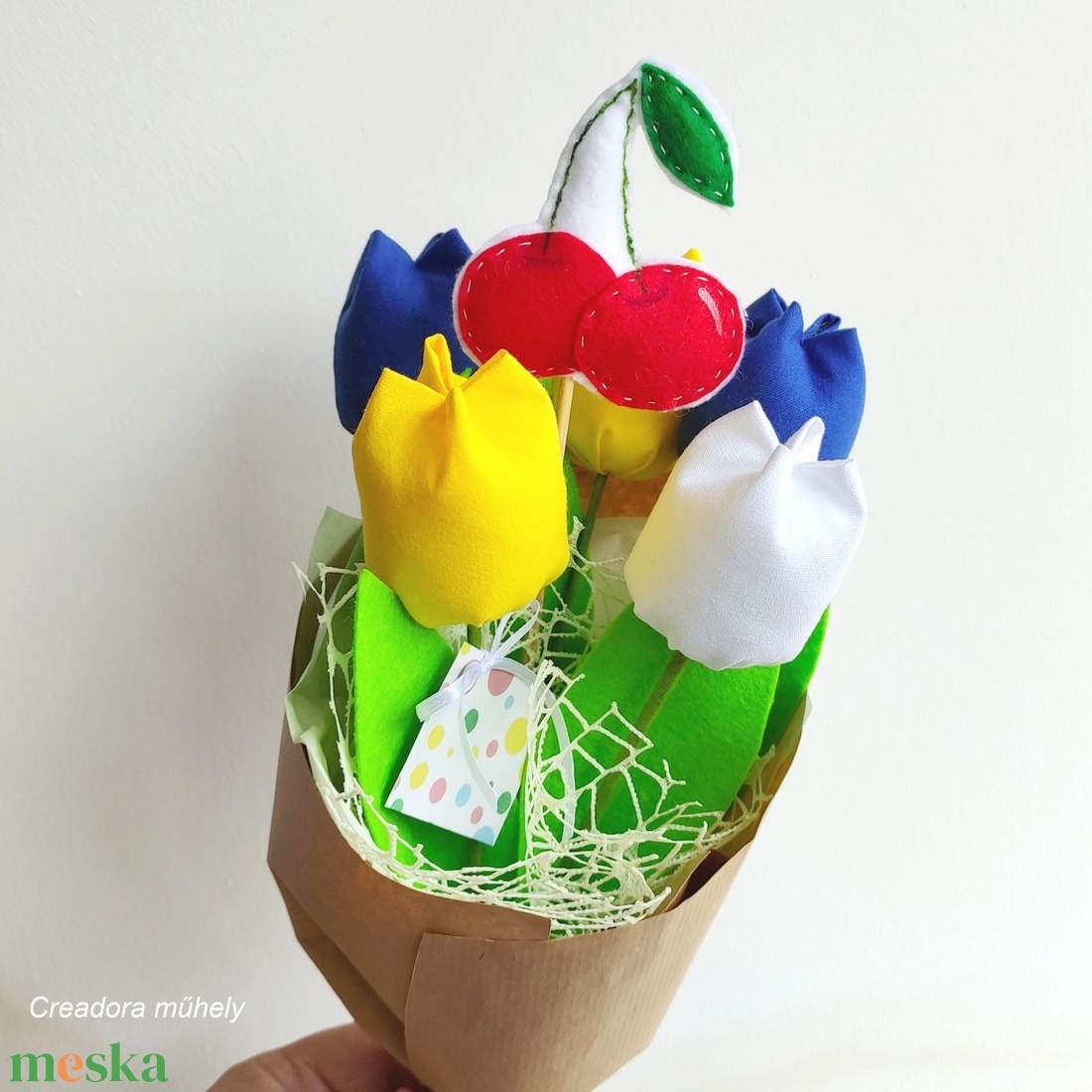 Ballagási virágcsokor, óvodai, bölcsődei jellel, egyedi összeállításban - otthon & életmód - virágdekoráció - virágok - virágcsokor - Meska.hu