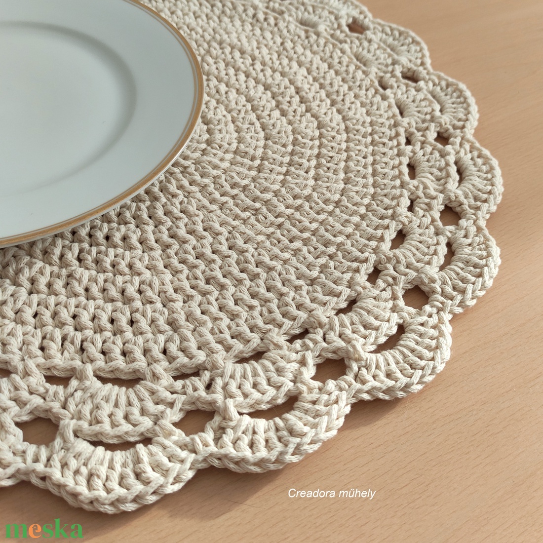 Horgolt tányéralátét több színben - otthon & életmód - konyhafelszerelés, tálalás - tálalás - tányér- és poháralátét - Meska.hu