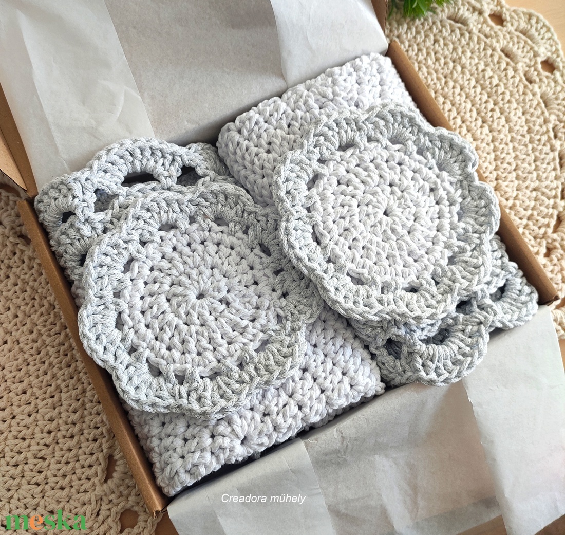 Fényes horgolt pohár- és tányéralátét csomag választott színben - otthon & életmód - konyhafelszerelés, tálalás - tálalás - tányér- és poháralátét - Meska.hu