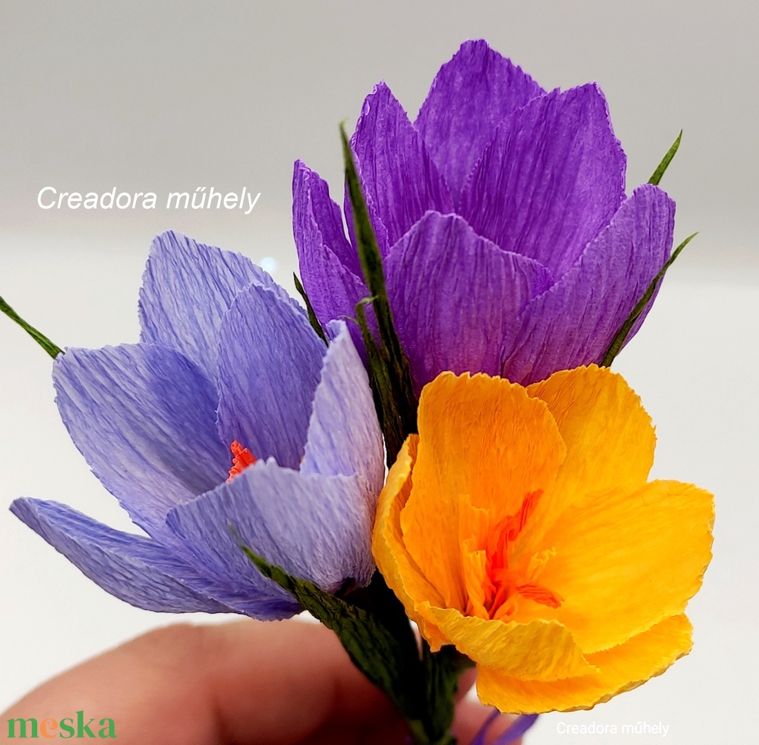 Krókusz papír virág, 3 db vegyes színekben - otthon & életmód - virágdekoráció - virágok - szálas virág - Meska.hu