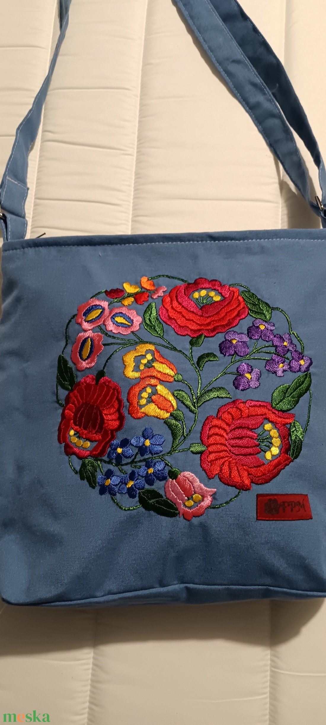 Himzett táska  - táska & tok - kézitáska & válltáska - belső rendező - Meska.hu