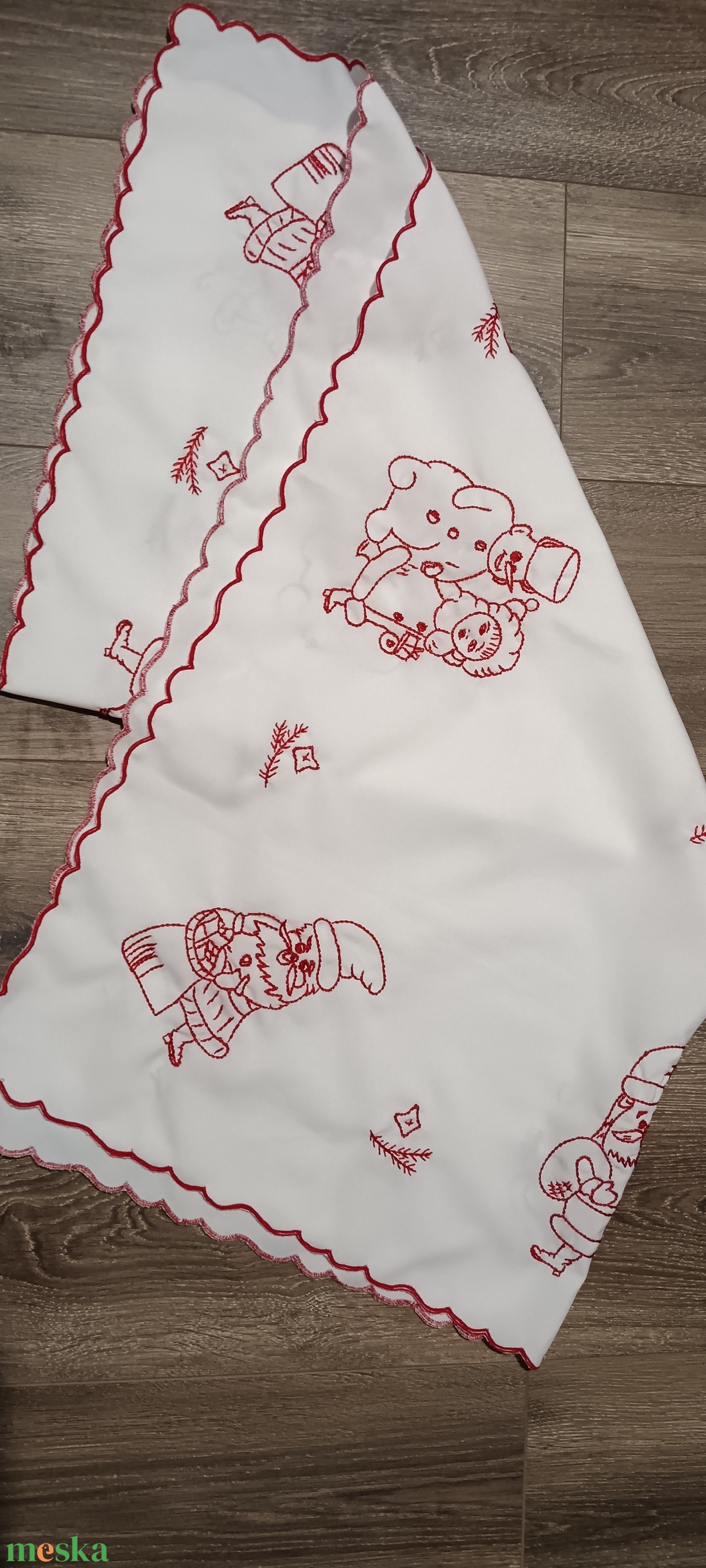 Karácsonyi terítő  - karácsony - karácsonyi lakásdekoráció - ünnepi asztaldekoráció - Meska.hu