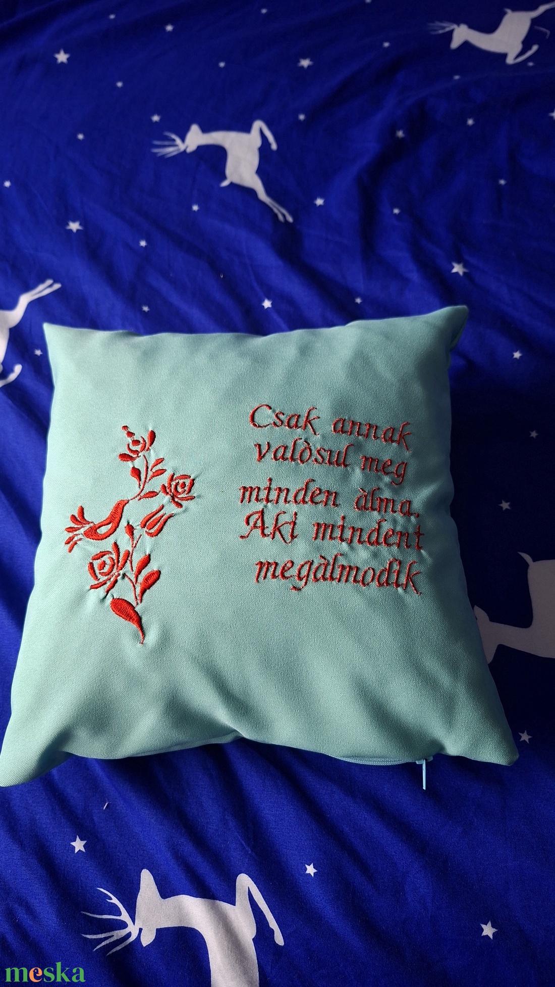 Hímzett párna  - otthon & életmód - lakástextil - párna & párnahuzat - díszpárna (belsővel együtt) - Meska.hu