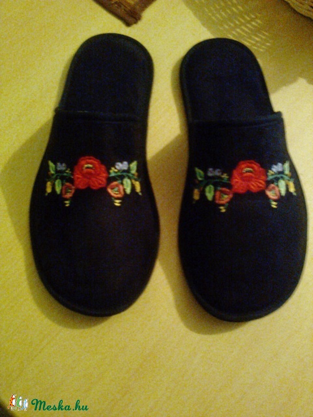Szoba papucs  mindenkinek  egyedi hímzéssel, személyes ajándéknak -  - Meska.hu