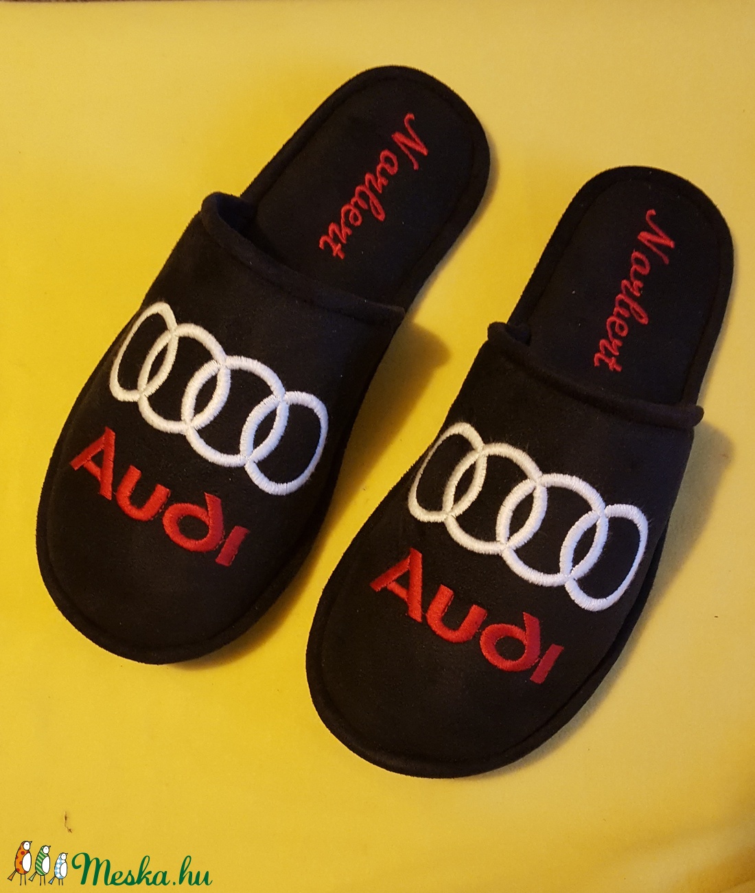 Szoba papucs Férfiaknak Audi logóval hímezve, névre szólóan. -  - Meska.hu