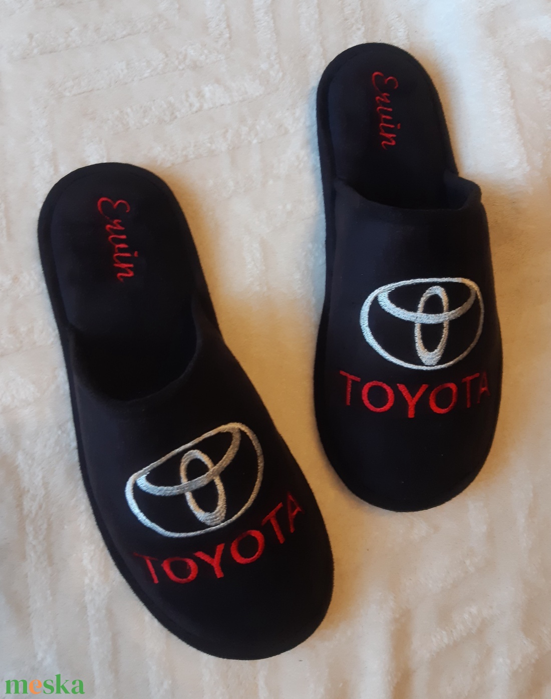 Szobapapucs  autó márkák  rajongóinak( Volvo. Audi, Ferrari, Suziki, Toyota még sok egyéb vásárlói kérésnek megfelelóen) - ruha & divat - cipő & papucs - mamusz & házicipő - Meska.hu