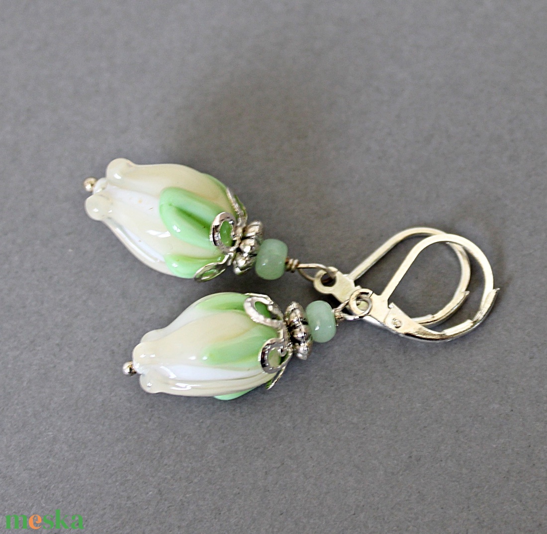 Alice - krém-fehér lámpagyöngy virág fülbevaló, MURÁNÓI üvegékszer - ékszer - fülbevaló - lógó fülbevaló - Meska.hu