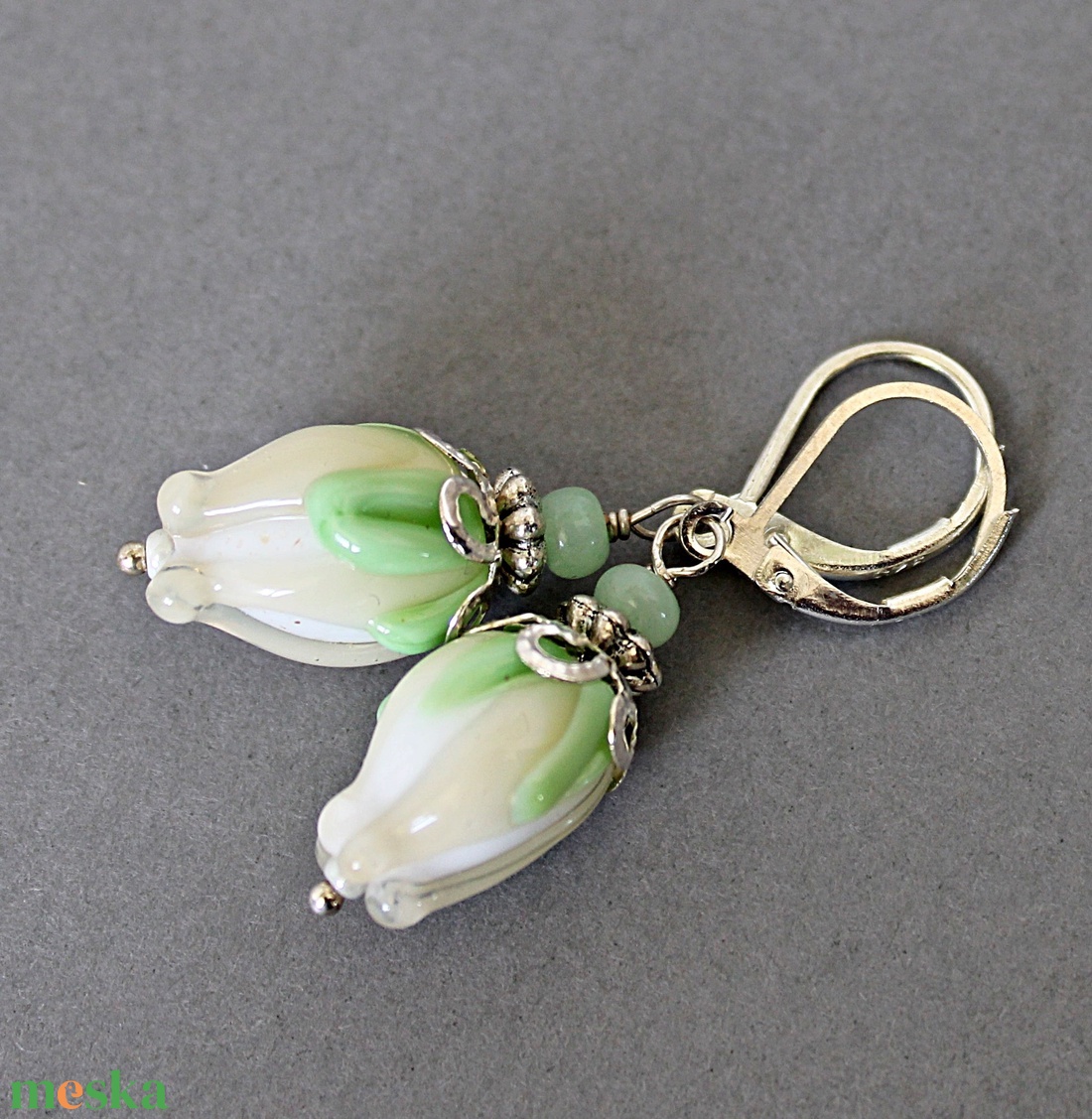 Alice - krém-fehér lámpagyöngy virág fülbevaló, MURÁNÓI üvegékszer - ékszer - fülbevaló - lógó fülbevaló - Meska.hu