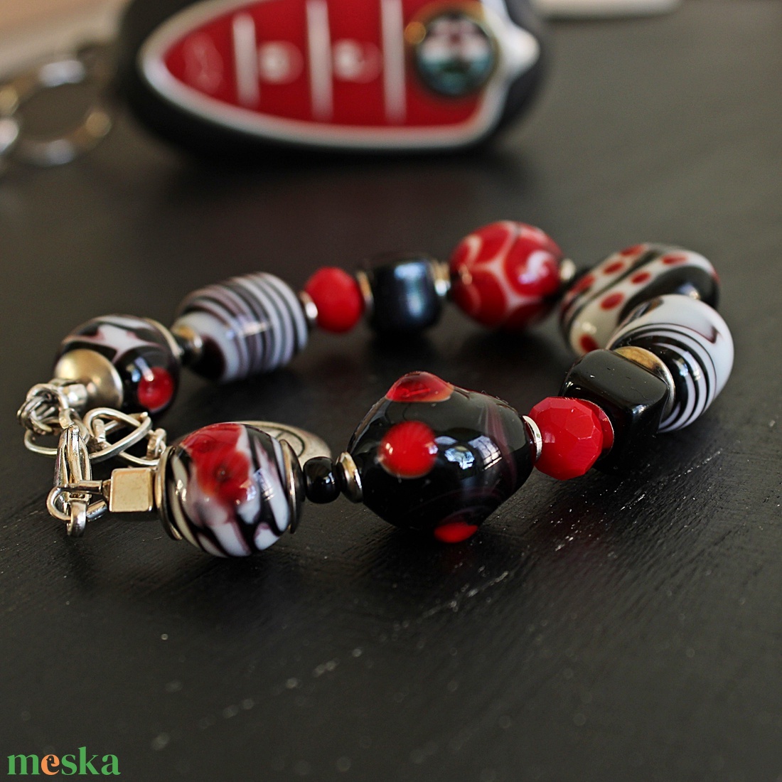 Alfa Rosso - vörös fekete lámpagyöngy karkötő, MURÁNÓI üveg ékszer - ékszer - karkötő - gyöngyös karkötő - Meska.hu