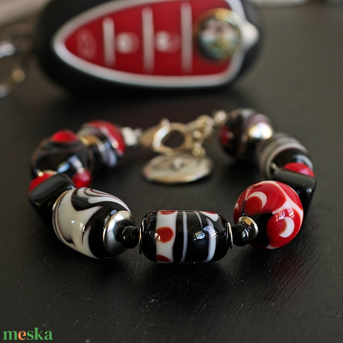 Alfa Rosso - vörös fekete lámpagyöngy karkötő, MURÁNÓI üveg ékszer - ékszer - karkötő - gyöngyös karkötő - Meska.hu