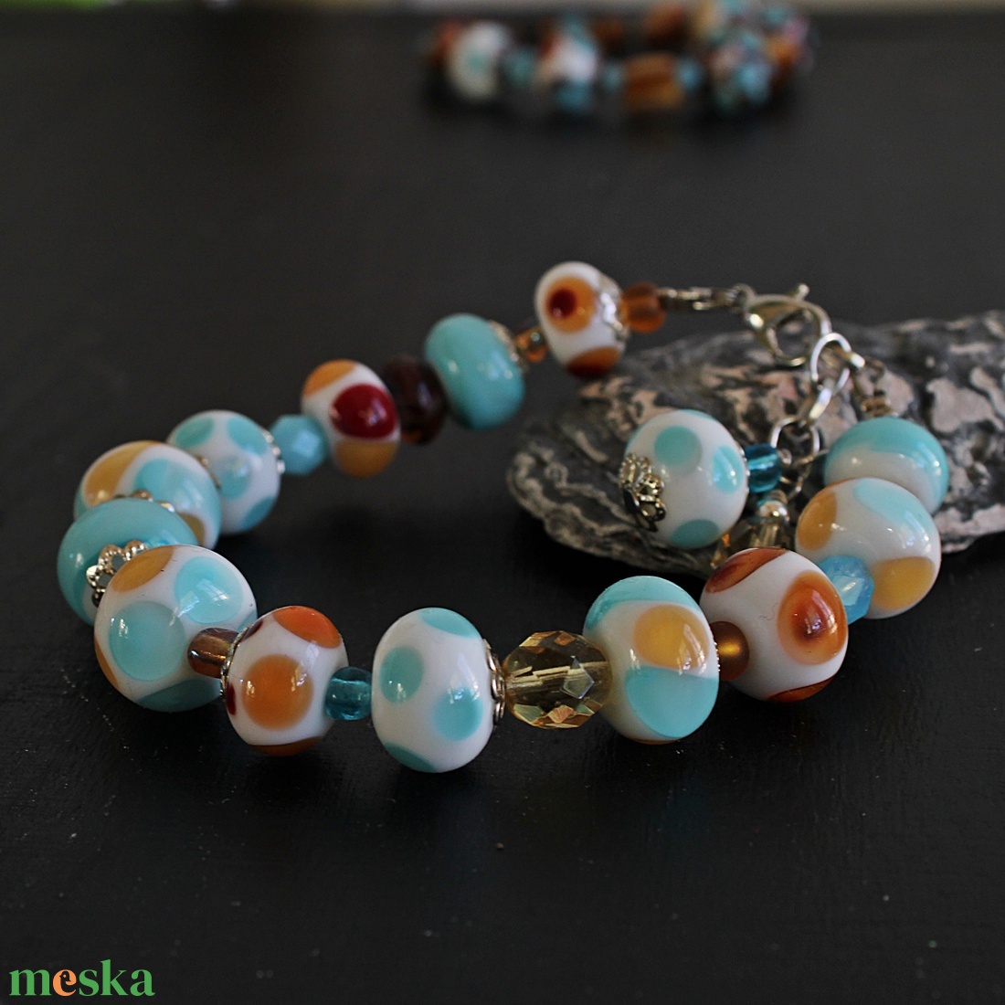 Riviera - tengerparti hangulatú egyedi lámpagyöngy karkötő, MURÁNÓI üveg ékszer, klasszikus stílusú üvegékszer  - ékszer - karkötő - gyöngyös karkötő - Meska.hu