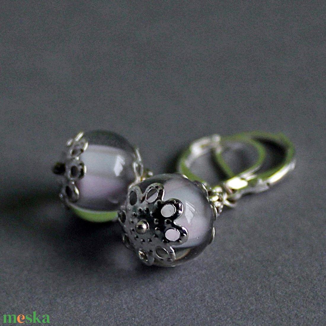 Anais - pasztell szürke-rózsaszín lámpagyöngy fülbevaló, MURÁNÓI üvegékszer - ékszer - fülbevaló - lógó fülbevaló - Meska.hu