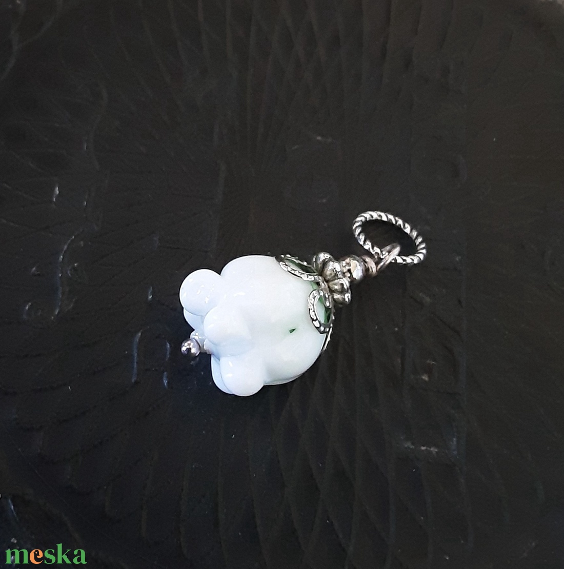 Foglalva - Gyöngyvirág lámpagyöngy medál Muránói üveg ékszer - ékszer - nyaklánc - medál - Meska.hu