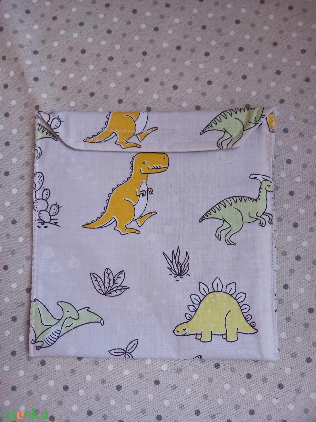Dínós uzsonnás tasak, snackbag, újratasak - táska & tok - uzsonna- & ebéd tartó - szendvics csomagoló - Meska.hu Dínós uzsonnás tasak, snackbag, újratasak - táska & tok - uzsonna- & ebéd tartó - szendvics csomagoló - Meska.hu