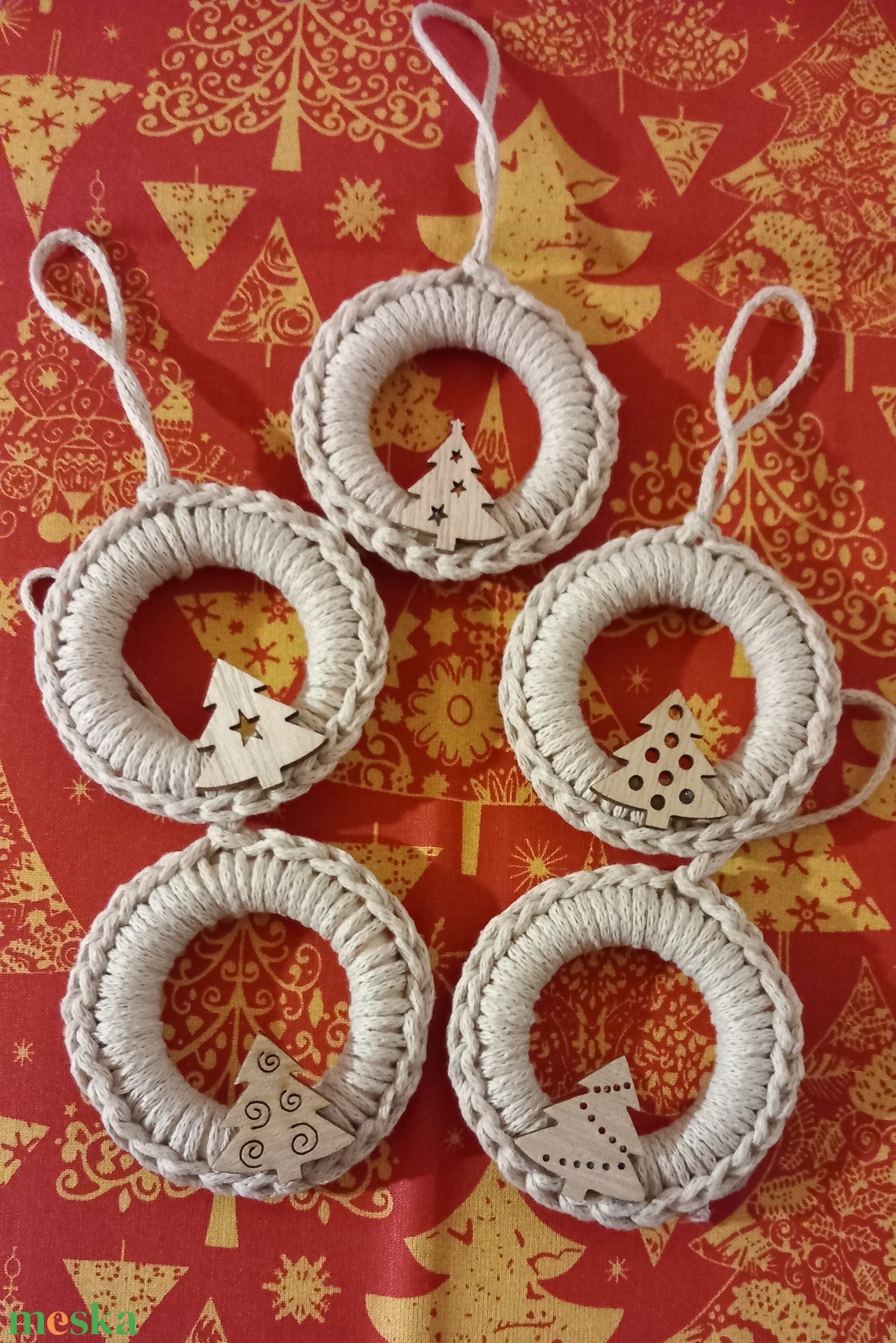 Makramé karácsonyfadíszek - karácsony - karácsonyi lakásdekoráció - karácsonyfadíszek - Meska.hu