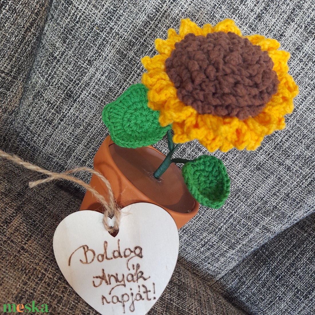Horgolt cserepes napraforgó  - otthon & életmód - dekoráció - virágdísz és tartó - csokor & virágdísz - Meska.hu