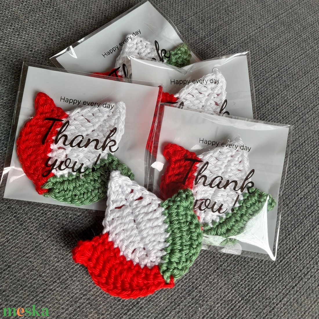 Horgolt kokárda - ékszer - kitűző és bross - Meska.hu