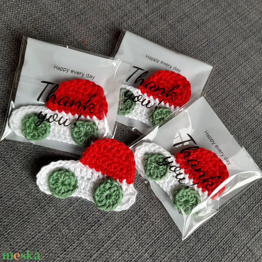 Horgolt kokárda - ékszer - kitűző és bross - kitűző - Meska.hu Horgolt kokárda - ékszer - kitűző és bross - kitűző - Meska.hu