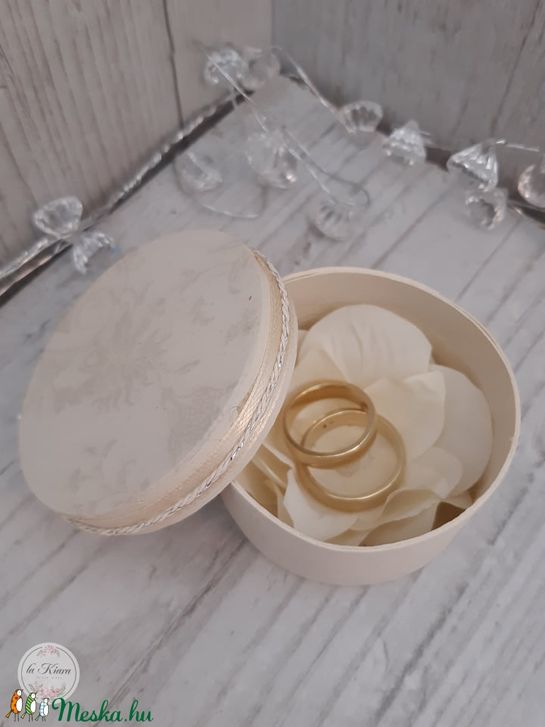 Romantikus, vintage hangulatú gyűrűtartó doboz esküvői ceremóniára! - esküvő - kiegészítők - gyűrűtartó & gyűrűpárna - Meska.hu Romantikus, vintage hangulatú gyűrűtartó doboz esküvői ceremóniára! - esküvő - kiegészítők - gyűrűtartó & gyűrűpárna - Meska.hu