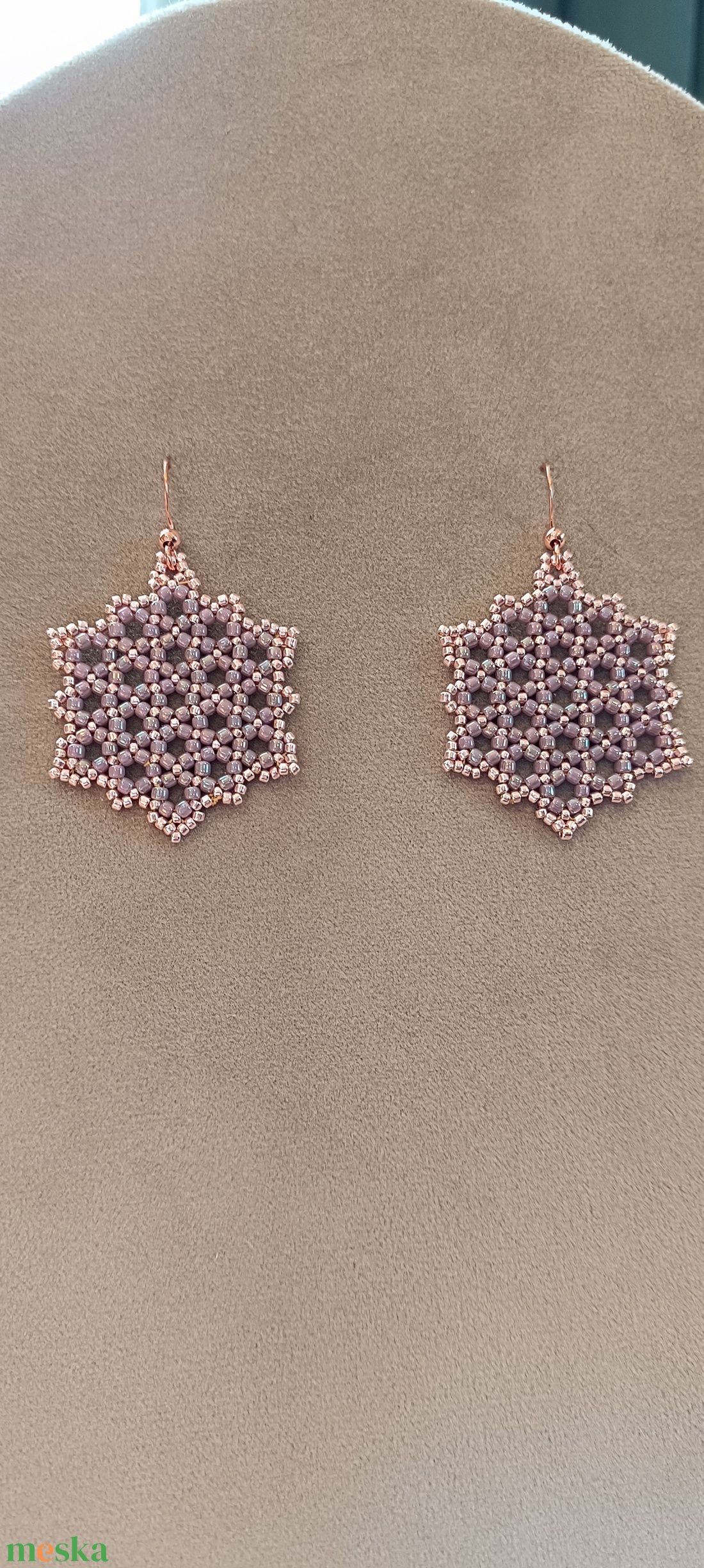 Mandala fülbevaló üveggyöngyből - ékszer - fülbevaló - lógó fülbevaló - Meska.hu Mandala fülbevaló üveggyöngyből - ékszer - fülbevaló - lógó fülbevaló - Meska.hu