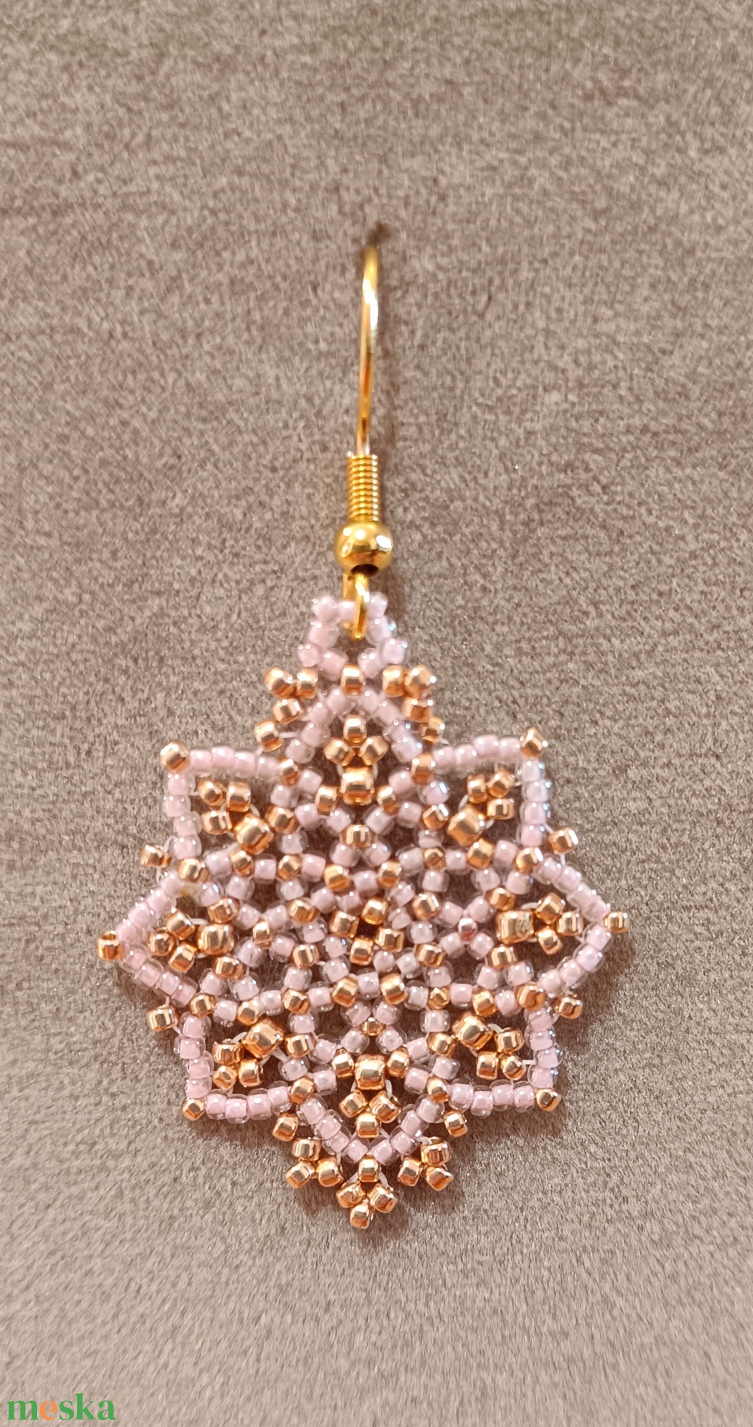Mandala fülbevaló 1 mm-es japán üveggyöngyből - ékszer - fülbevaló - lógós kerek fülbevaló - Meska.hu Mandala fülbevaló 1 mm-es japán üveggyöngyből - ékszer - fülbevaló - lógós kerek fülbevaló - Meska.hu