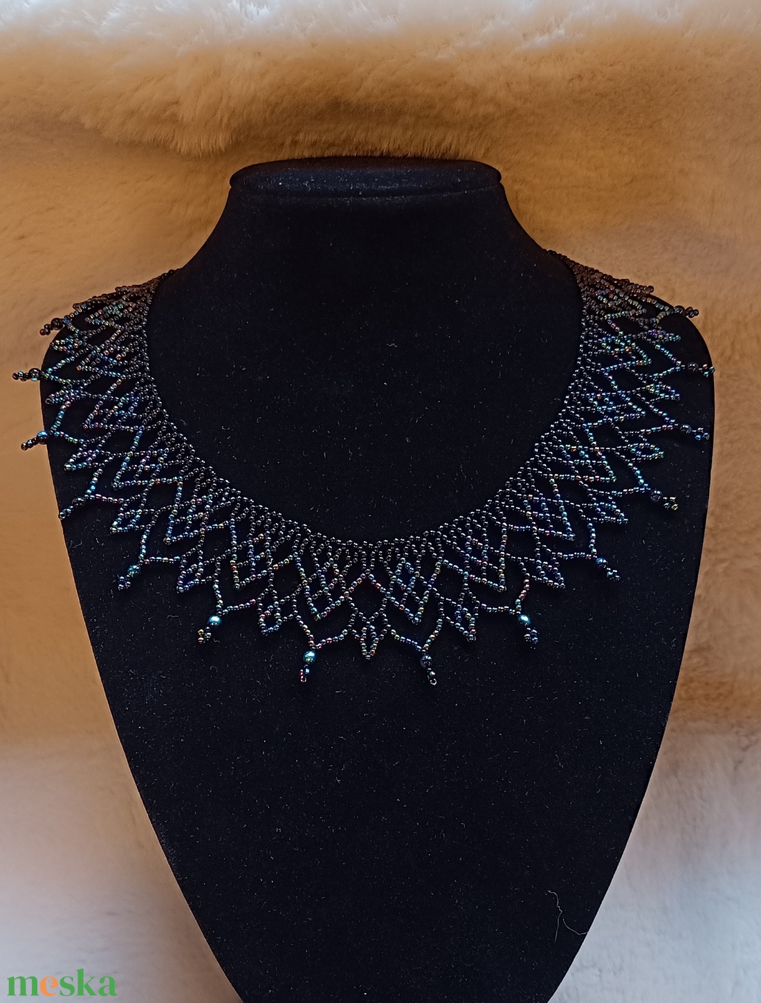 Nyak�k k�k �s fekete üveggyöngyből  - ékszer - nyaklánc - gyöngyös nyaklánc - Meska.hu