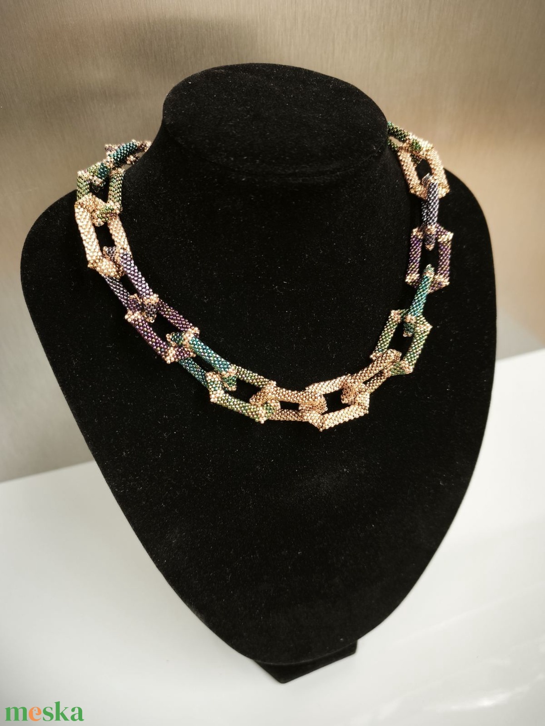 Színes lánc japán üveggyöngyből  - ékszer - nyaklánc - gyöngyös nyaklánc - Meska.hu